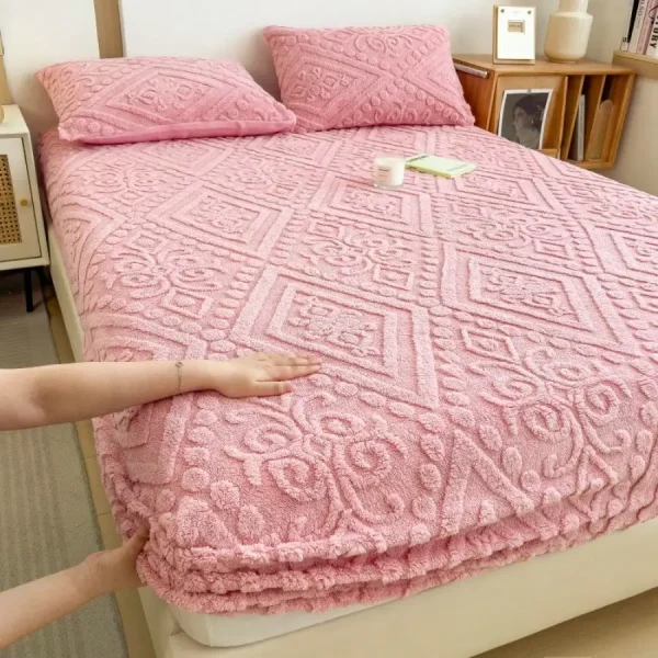 Floral Pattern Velvet Fitted Sheet
